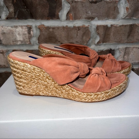 Knotted Pink Suede Heel - Picture 4 of 10